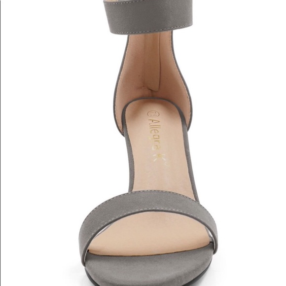 Dark Gray Tasseled Heel Strapy Sandals 5.5M - Picture 2 of 6